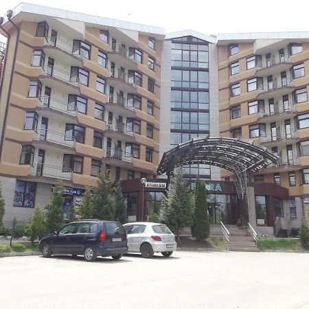 بوروفتس Flora Hotel Studio المظهر الخارجي الصورة